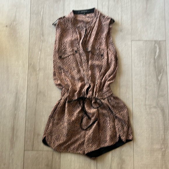 ROBERT RODRIGUEZ SHORT ROMPER TAN AND BLACK 100% SILK SIZE 8 TIE WAIST GORGEOUS - Picture 2 of 8